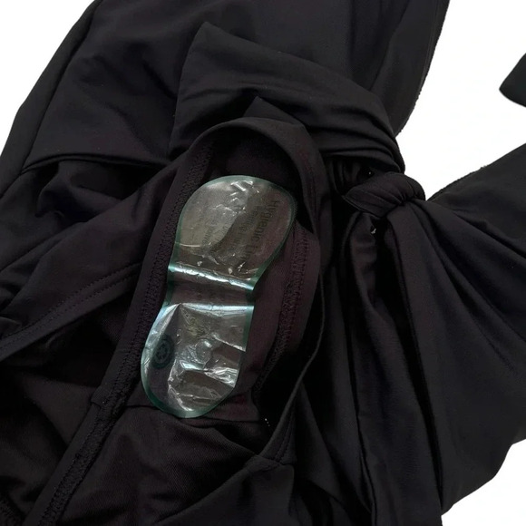 NWT Vince Camuto Tie Front Key Hole Halter One Piece Swimsuit Black Size 6 - Picture 7 of 12